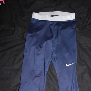 Cropped blue nike leggings